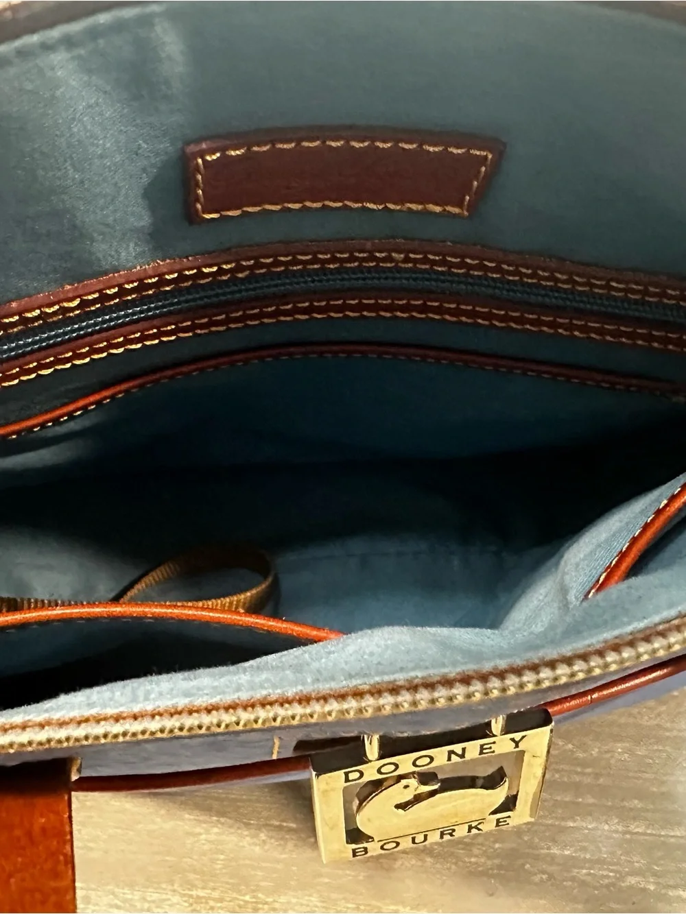 👜 Dooney & Bourke Small Daniela Satchel - Light Blue with Strap